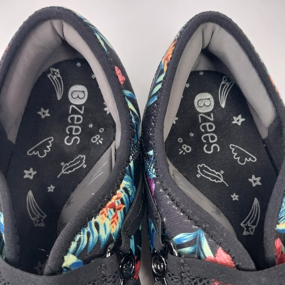 Bzees Tempo Womens size 9.5 M Tropical Floral Mary Jane Slip on Fabric Sneakers - Picture 10 of 14